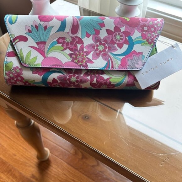NWT- TRINA TURK FLORAL CLUTCH BAG - Picture 1 of 13